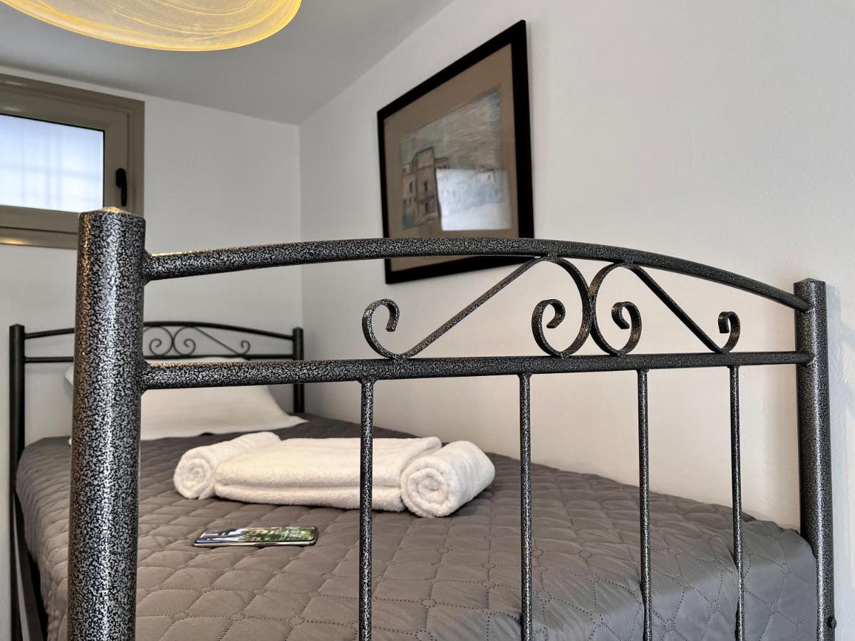 Petra Home Heritage And Hospitality Aperathos Bagian luar foto