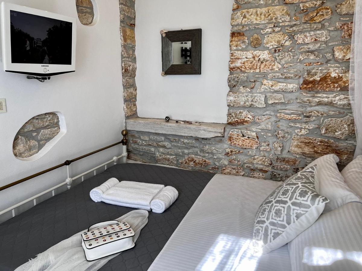 Petra Home Heritage And Hospitality Aperathos Bagian luar foto