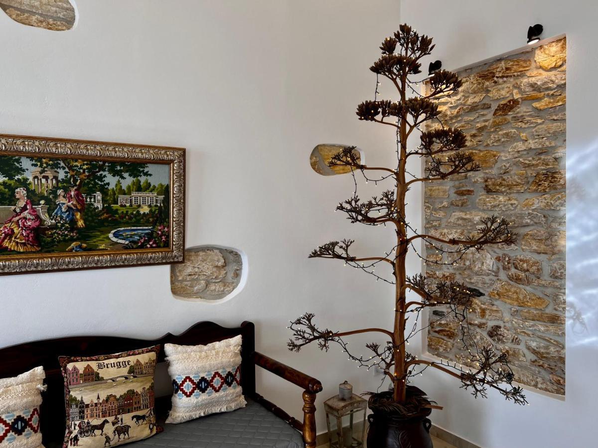 Petra Home Heritage And Hospitality Aperathos Bagian luar foto